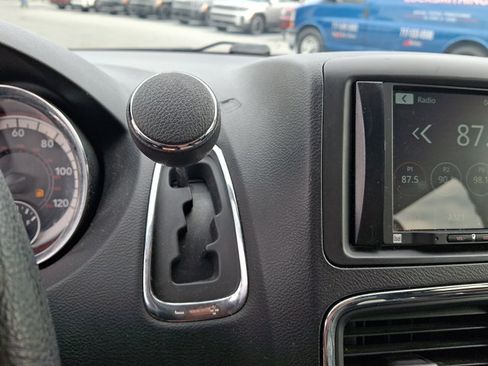 Used 2016 Dodge Grand Caravan SXT FWD image 15