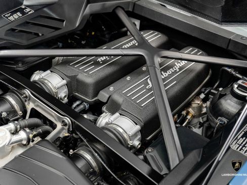 Used 2023 Lamborghini Huracan Tecnica image 20