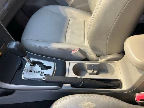 Used 2010 Toyota Corolla LE image 17