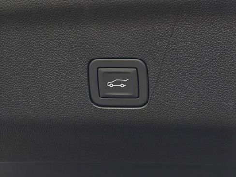 New 2026 GMC Yukon XL Denali Ultimate w/ LPO, Floor Liner Package AWD/4WD image 7