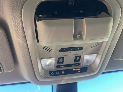 Used 2018 GMC Acadia Denali w/ Technology Package image 35