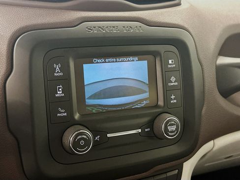 Used 2015 Jeep Renegade Latitude w/ Popular Equipment Group AWD/4WD image 23