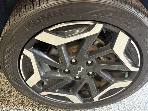Used 2024 Kia Seltos SX AWD/4WD image 35