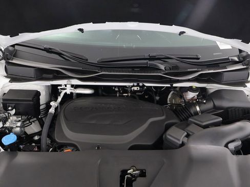 New 2026 Honda Odyssey Touring image 9