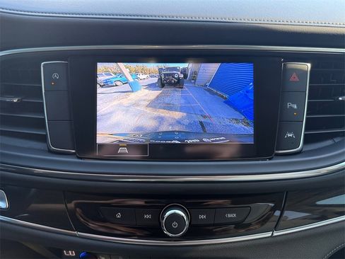 Used 2023 Buick Enclave Essence image 32
