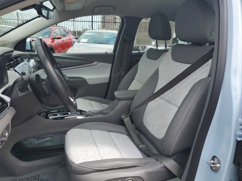 Used 2023 Chevrolet Bolt EUV Premier FWD image 17