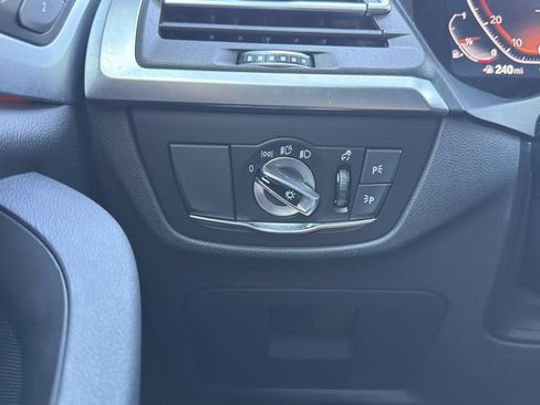 Certified 2025 BMW X4 xDrive30i AWD/4WD image 28
