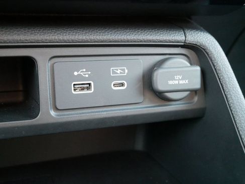 Used 2025 Honda Pilot Black Edition image 26