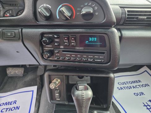 Used 1994 Chevrolet Camaro LT RWD image 17