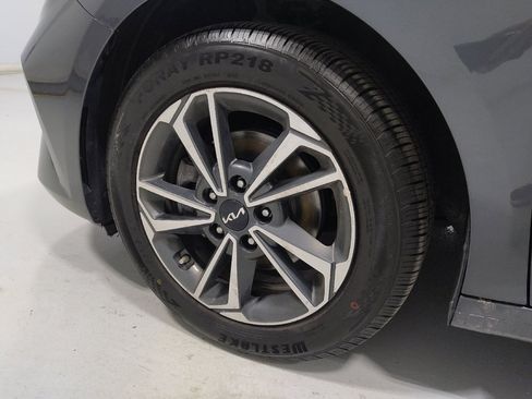 Used 2023 Kia Forte LXS w/ LXS Technology Package FWD image 31