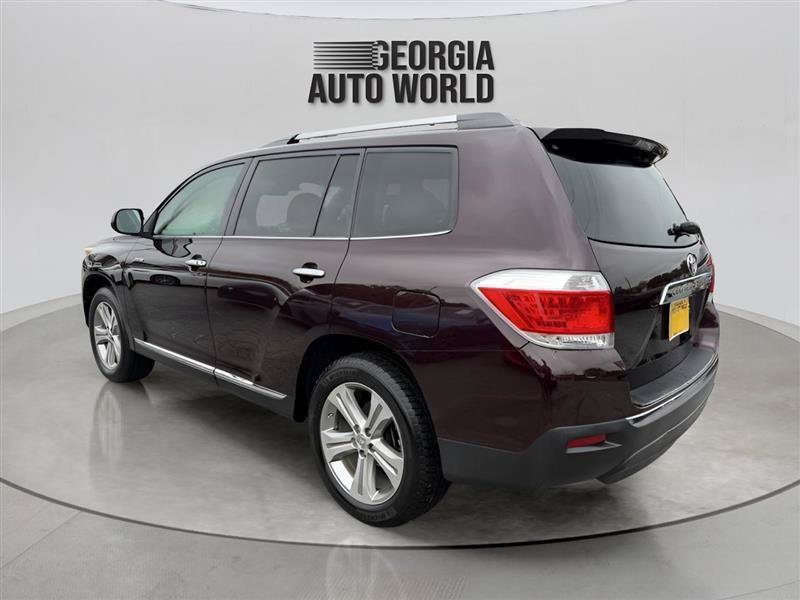 Used 2011 Toyota Highlander Limited w/ Tow Pkg FWD image 11