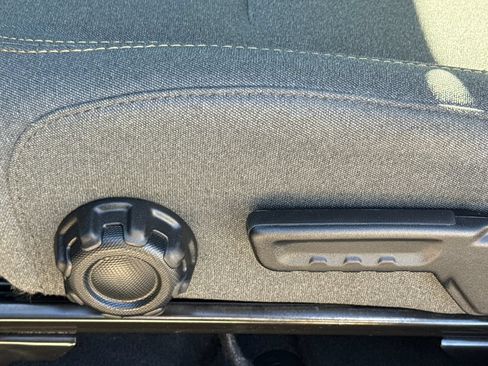 Used 2024 Jeep Wrangler Sport AWD/4WD image 21