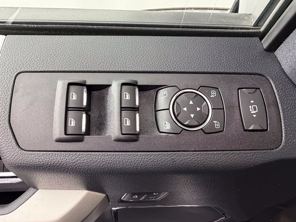 Used 2022 Ford F250 Lariat w/ Black Appearance Package AWD/4WD image 18