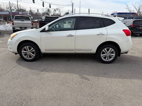 Used 2013 Nissan Rogue SV w/ Premium Pkg FWD image 3