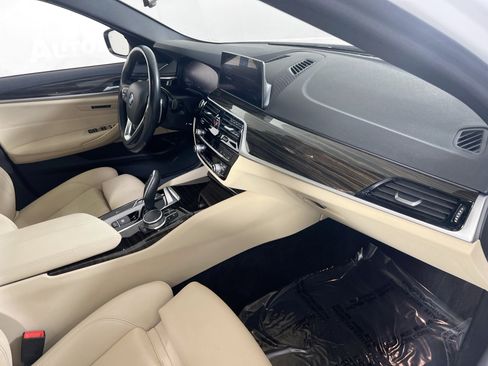 Used 2020 BMW 530i xDrive image 28