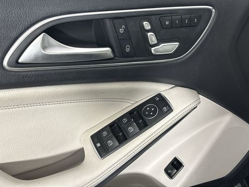 Used 2019 Mercedes-Benz GLA 250 image 17