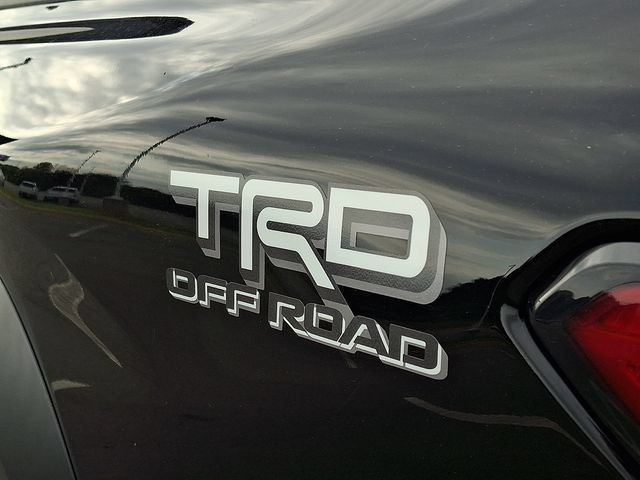 Used 2025 Toyota Tacoma TRD Off-Road AWD/4WD image 30