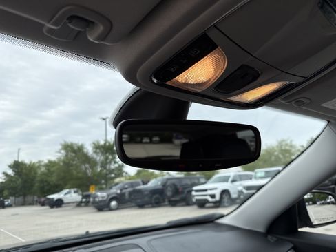Used 2019 Jeep Cherokee Limited AWD/4WD image 27