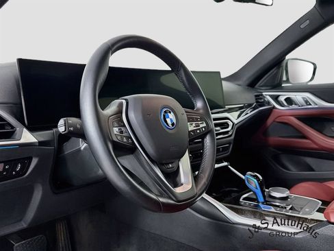 Used 2023 BMW i4 eDrive35 RWD image 9
