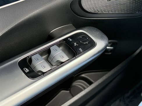 New 2025 Mercedes-Benz C 300 Sedan image 16