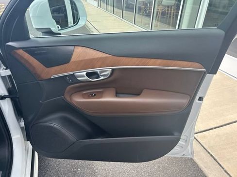 Certified 2024 Volvo XC90 B6 Plus w/ Protection Package Premier AWD/4WD image 14