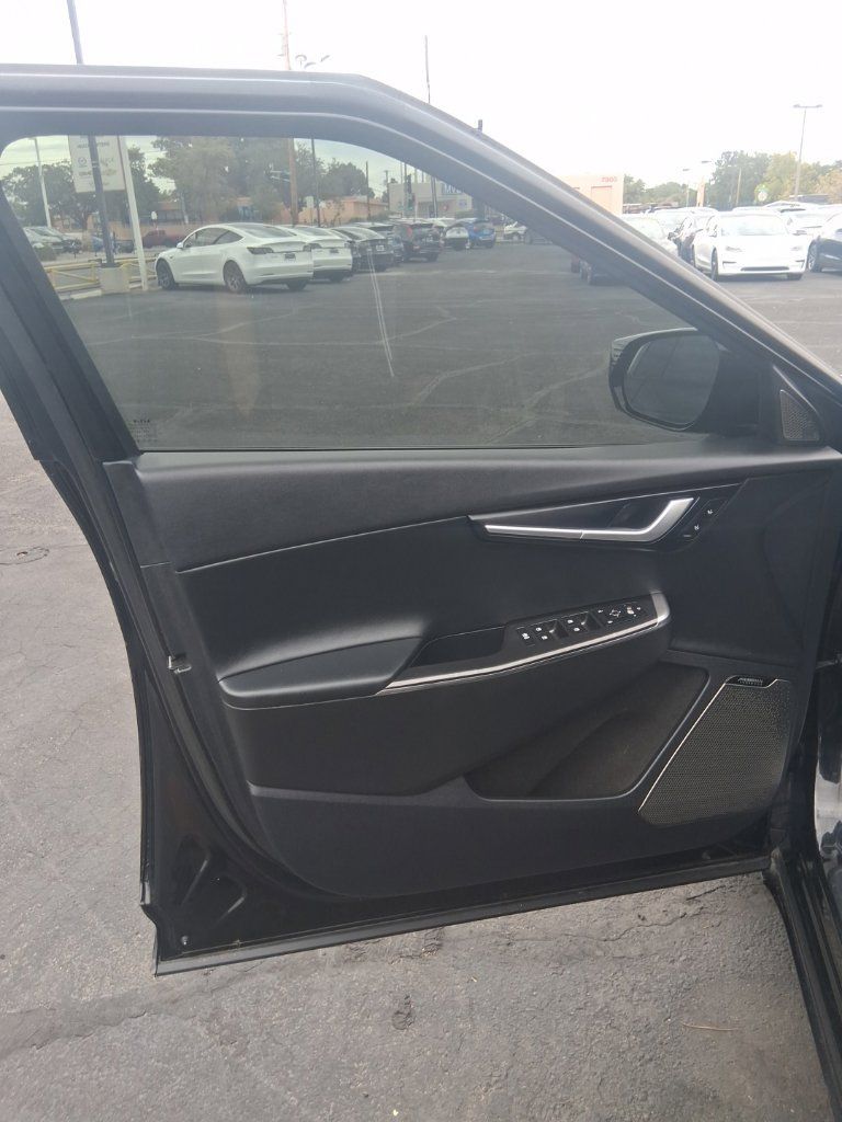 Used 2022 Kia EV6 Wind RWD image 9