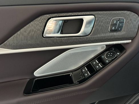 New 2026 Ford Explorer Platinum RWD image 10
