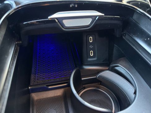 Used 2025 Mercedes-Benz GLC 300 4MATIC image 22