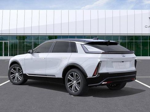 New 2026 Cadillac Lyriq Luxury AWD/4WD image 27