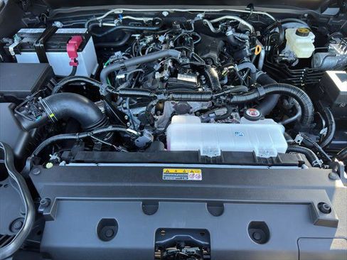 Certified 2025 Toyota Tacoma SR5 image 29