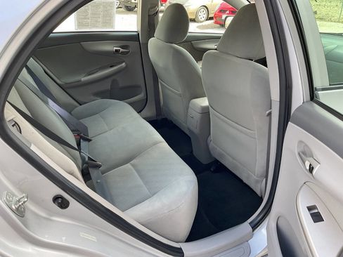 Used 2010 Toyota Corolla LE image 32