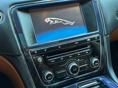 Used 2011 Jaguar XJ L Supercharged image 37