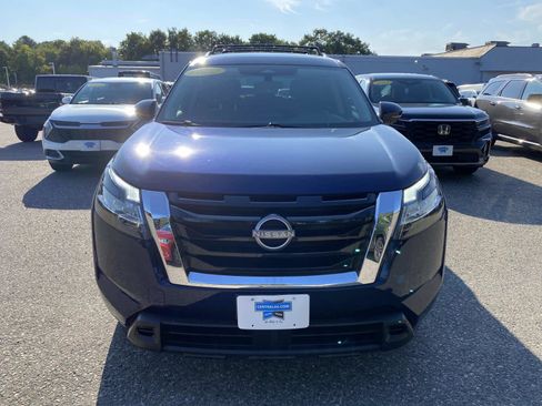 Used 2022 Nissan Pathfinder SV image 8