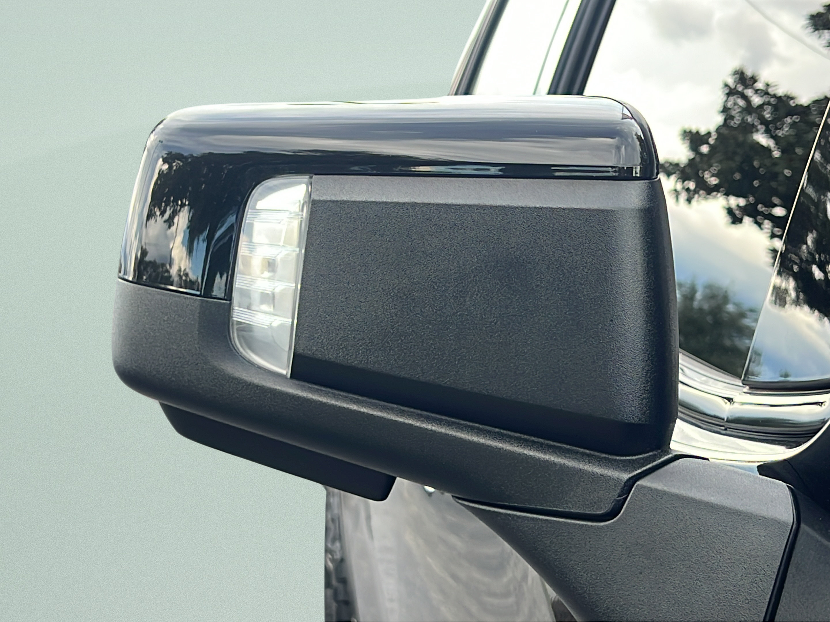 Used 2023 GMC Sierra 1500 Denali AWD/4WD image 11