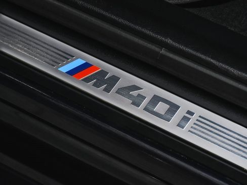 Used 2019 BMW X4 M40i image 11