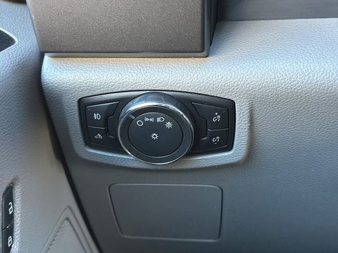 Used 2016 Ford F150 XLT image 37