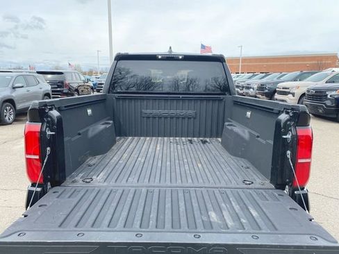 Used 2024 Toyota Tacoma TRD Off-Road AWD/4WD image 24