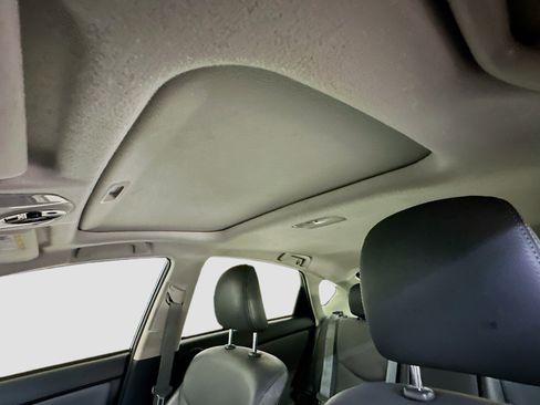 Used 2015 Toyota Prius Four image 27