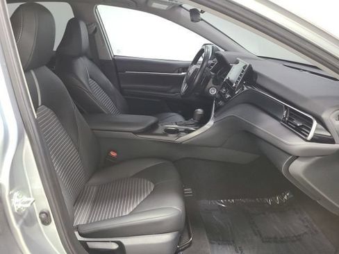 Used 2023 Toyota Camry SE FWD image 14