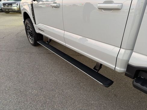 New 2026 Ford F250 Platinum w/ FX4 Off-Road Package image 18