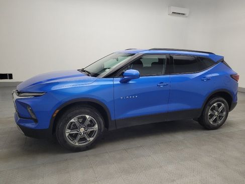 Used 2024 Chevrolet Blazer LT w/ Convenience Package FWD image 2