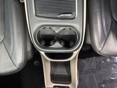 Used 2021 Chrysler Pacifica Touring-L w/ Uconnect Theater Family Group image 47