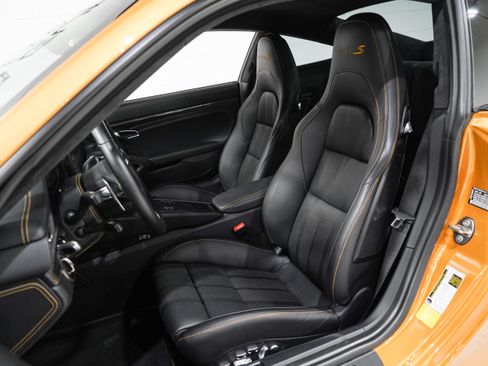 Used 2018 Porsche 911 Turbo S AWD/4WD image 10
