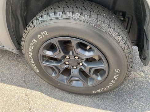 Used 2022 Jeep Cherokee Trailhawk w/ Trailer Tow Group image 23