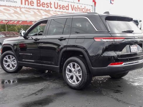 Used 2022 Jeep Grand Cherokee Limited image 9