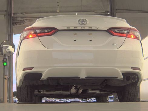 Used 2023 Toyota Camry SE image 11