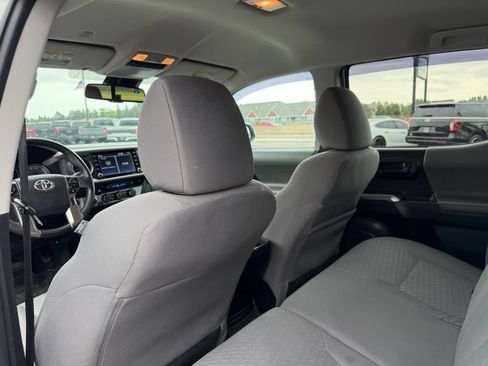 Used 2021 Toyota Tacoma TRD Sport AWD/4WD image 22