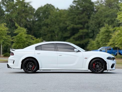 Used 2022 Dodge Charger Scat Pack RWD image 12