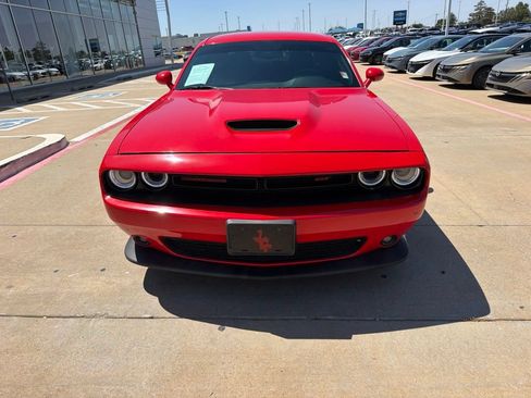 Used 2022 Dodge Challenger GT AWD/4WD image 8