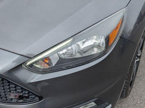 Used 2018 Ford Focus ST image 12